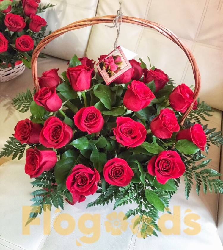Корзина «Донна роза» за 12 304 руб.
